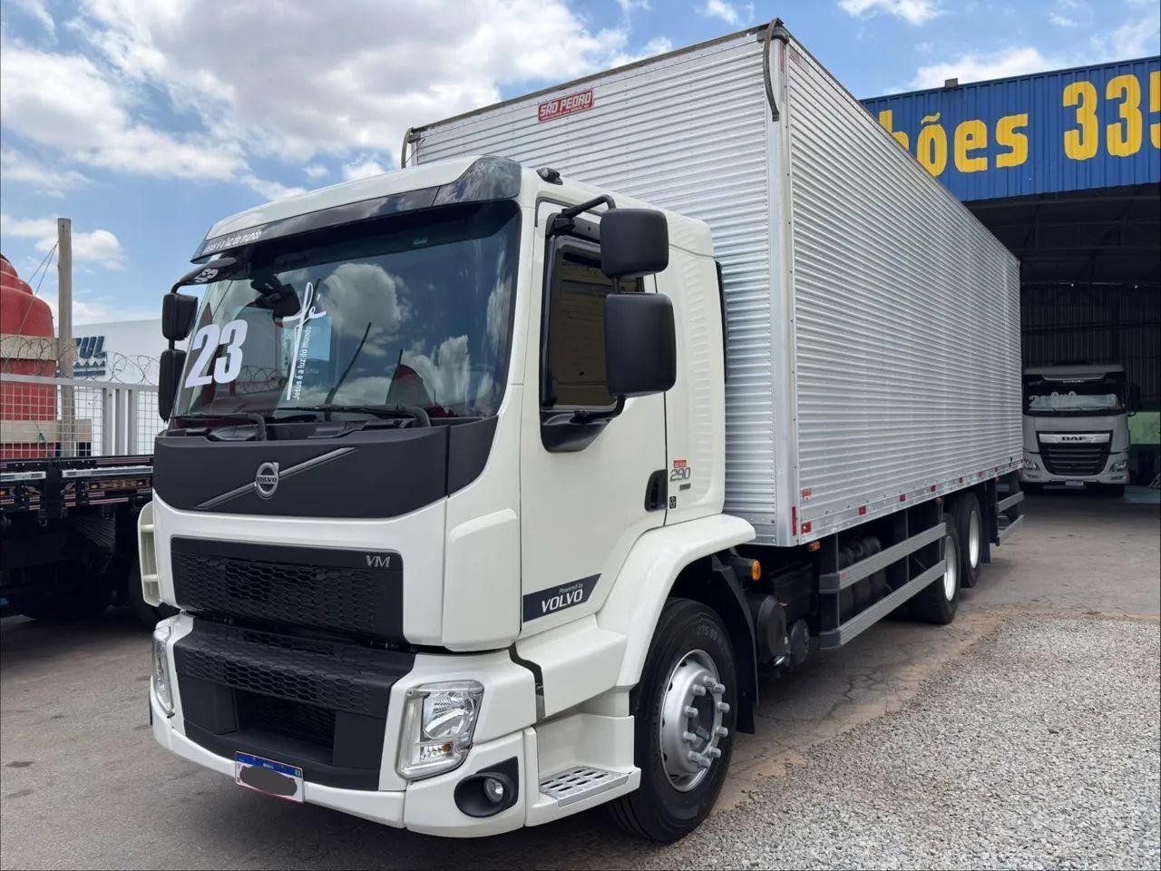 Volvo VM 290